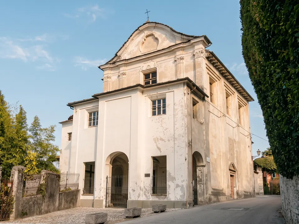 Die Kirche San Bernardino in Ameno